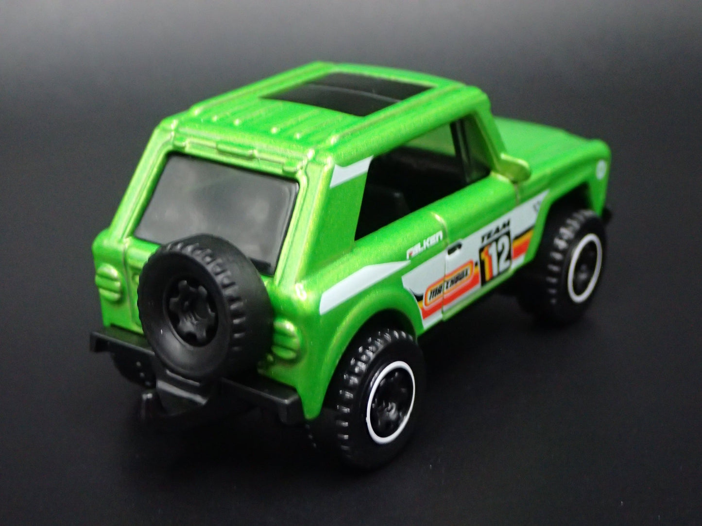 INTERNATIONAL SCOUT W HITCH 1:64 SCALE COLLECTIBLE DIORAMA DIECAST MODEL CAR