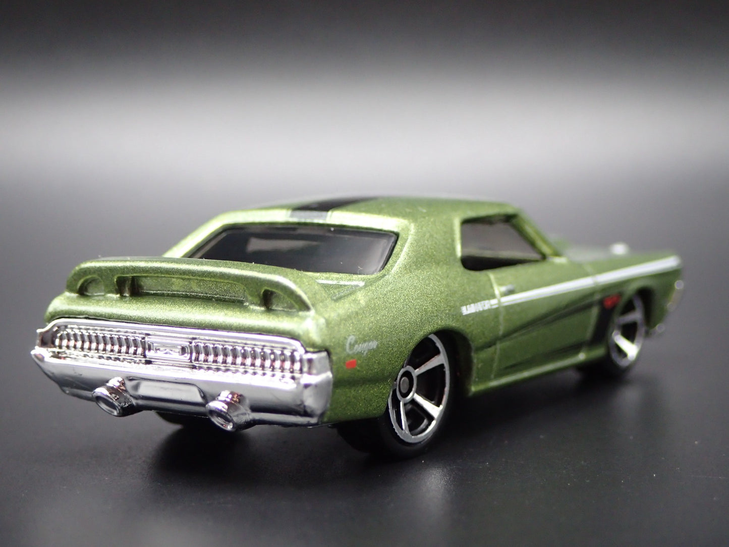 1969 69 MERC MERCURY COUGAR ELIMINATOR RARE 1:64 SCALE DIORAMA DIECAST MODEL CAR
