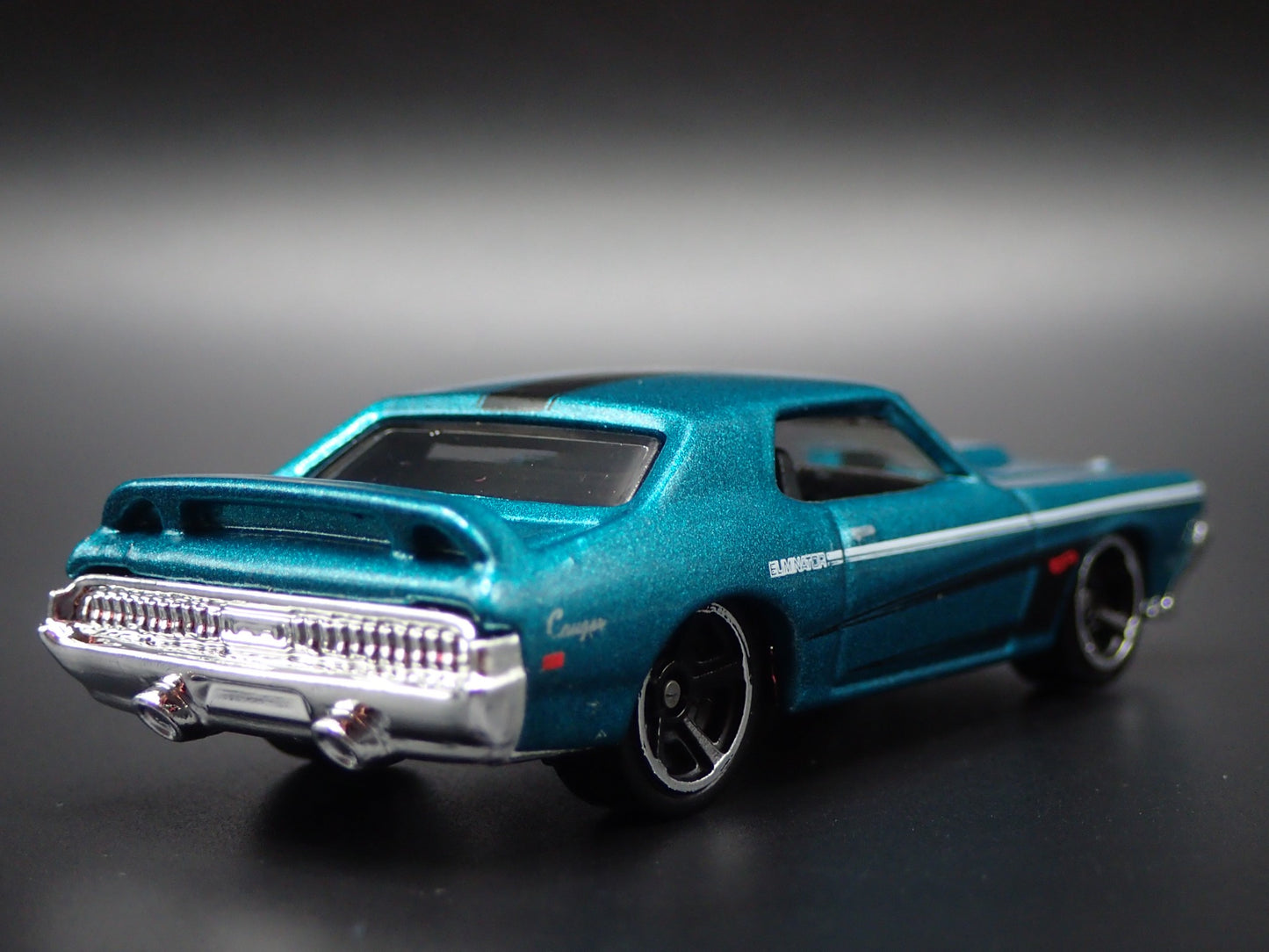 1969 69 MERC MERCURY COUGAR ELIMINATOR RARE 1:64 SCALE DIORAMA DIECAST MODEL CAR