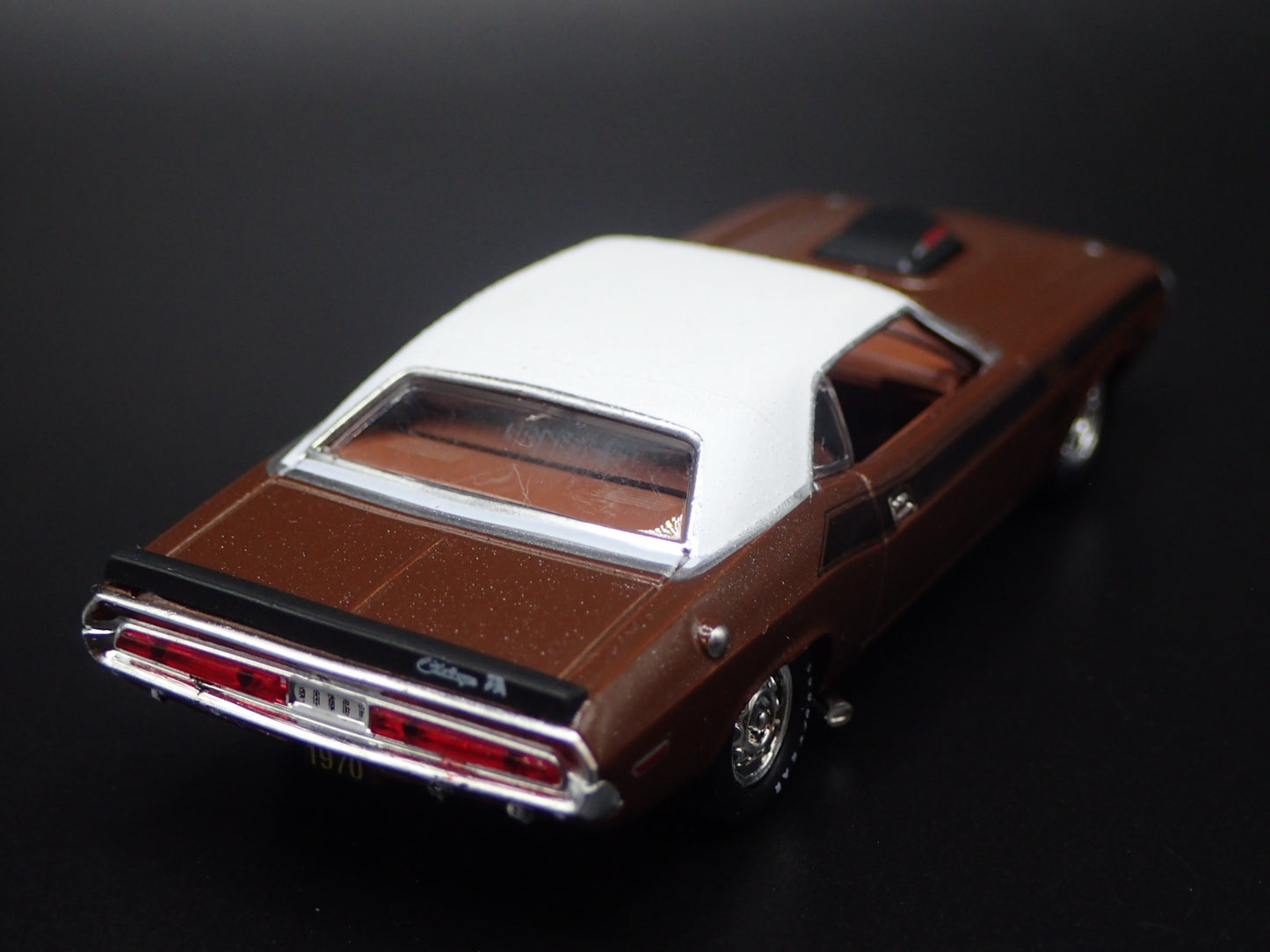 1970 70 DODGE CHALLENGER TA T/A BROWN 1/64 SCALE DIORAMA DIECAST MODEL CAR