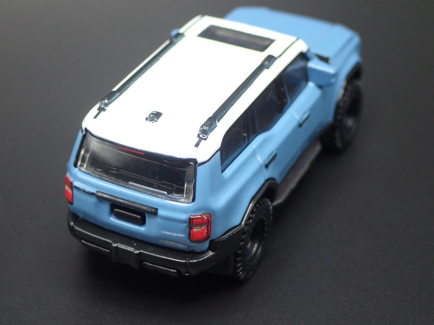 2023-2025 TOYOTA LAND CRUISER 1/64 SCALE COLLECTIBLE DIORAMA DIECAST MODEL CAR