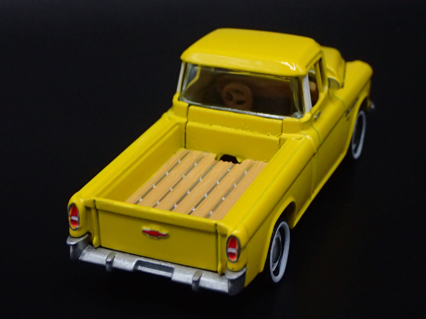 1955 55 CHEVY CHEVROLET CAMEO PICKUP TRUCK 1:64 SCALE DIORAMA DIECAST MODEL CAR