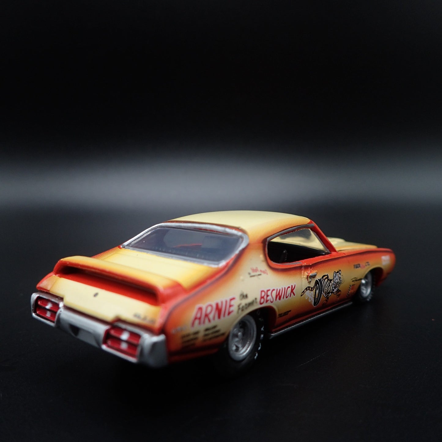 1969 69 PONTIAC GTO JUDGE SUPER STOCK ARNIE BESWICK 1:64 SCALE DIECAST MODEL CAR