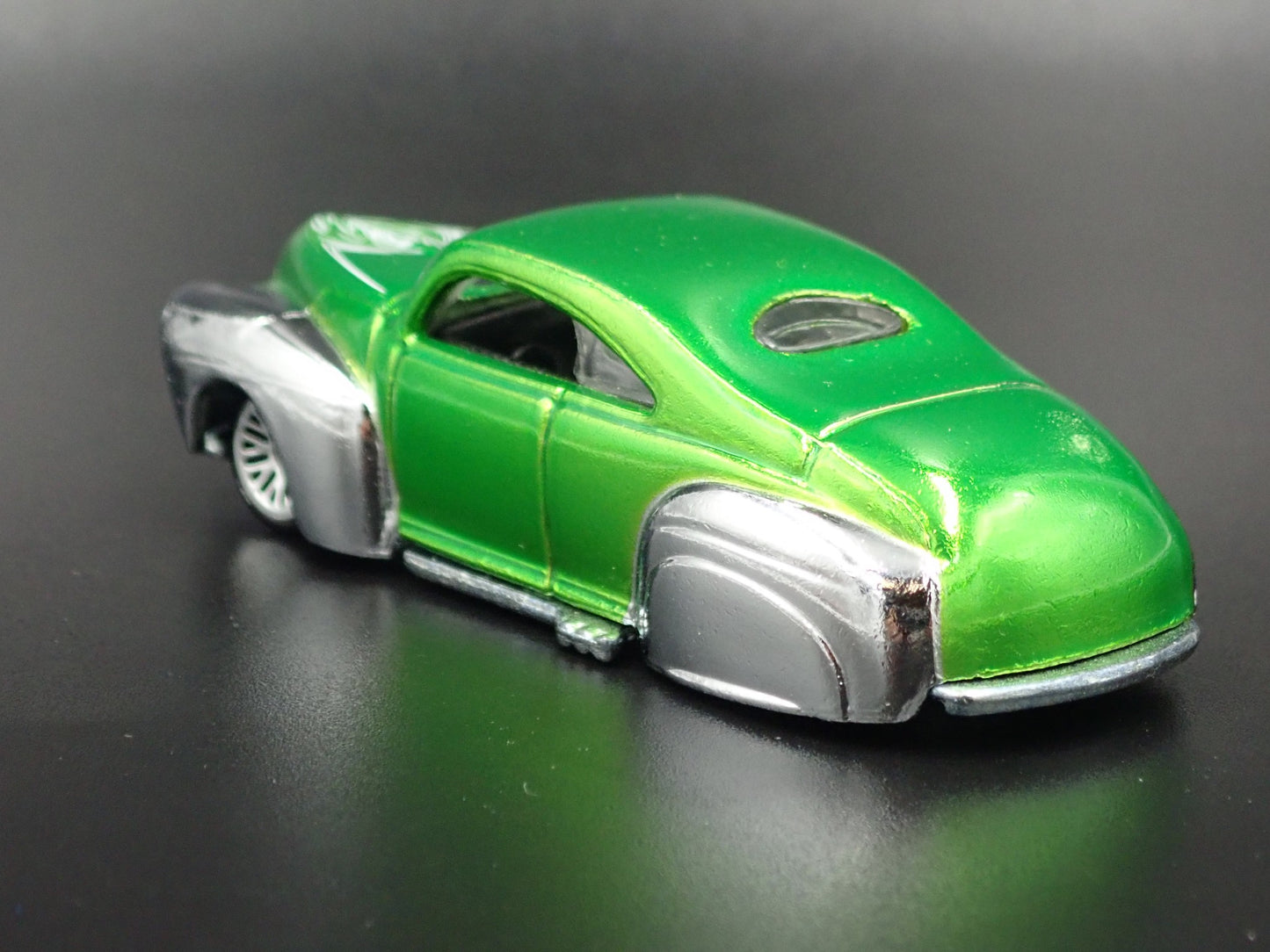 1941 41 FORD TAIL DRAGGER CUSTOM HOT ROD 1:64 SCALE DIORAMA DIECAST MODEL CAR