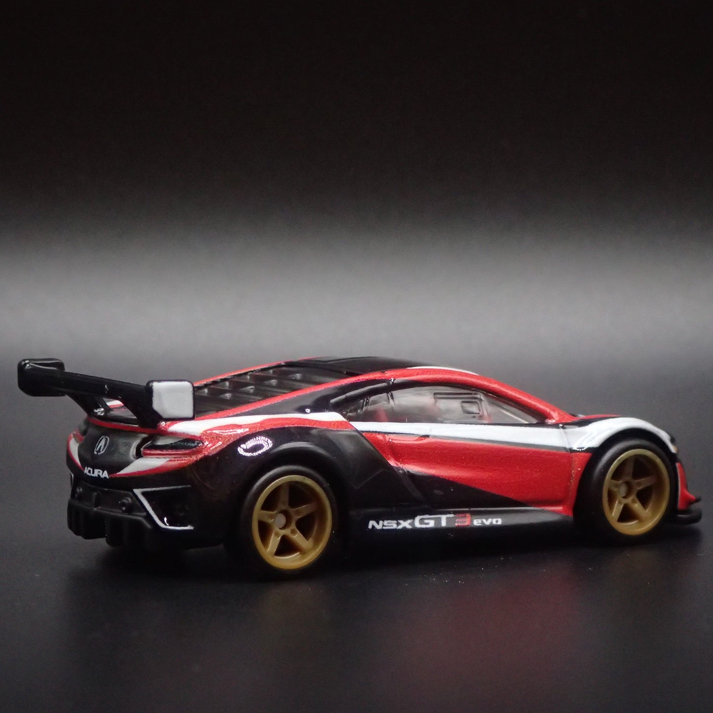2017-2023 ACURA NSX GT3 EVO RACING 1:64 SCALE DISPLAY DIORAMA DIE