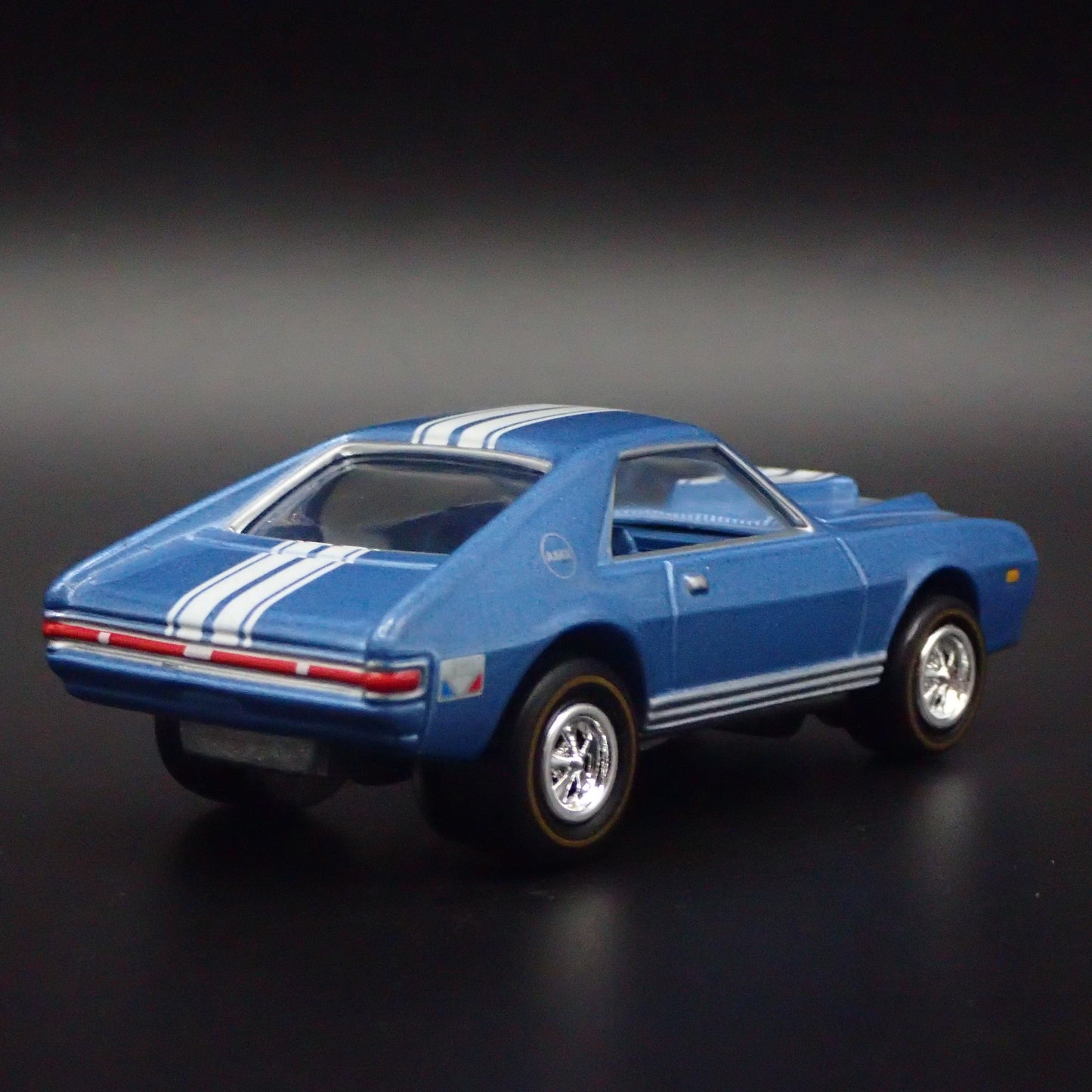 1969 69 AMC AMX BLUE 1/64 SCALE LIMITED COLLECTIBLE DIORAMA DIECAST MODEL CAR