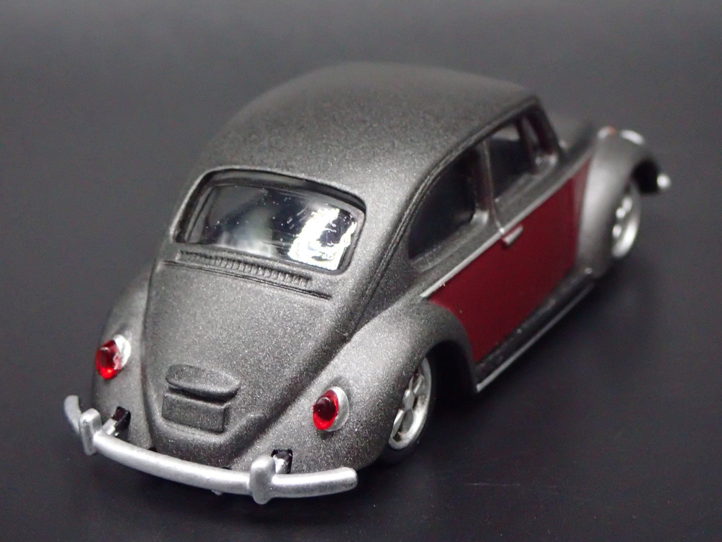 VW VOLKSWAGEN BEETLE BUG GRAY 1:64 SCALE COLLECTIBLE DIORAMA DIECAST MODEL CAR