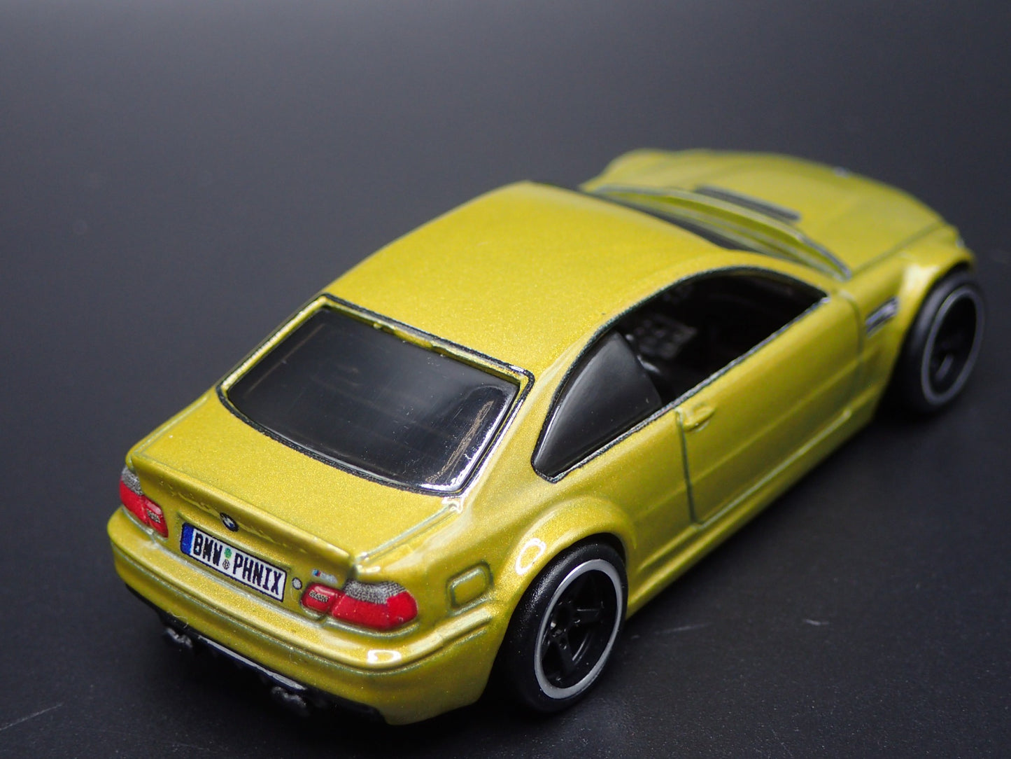 1999-2005 BMW 3 SERIES M3 E46 COUPE GOLD 1:64 SCALE DIORAMA DIECAST MODEL CAR