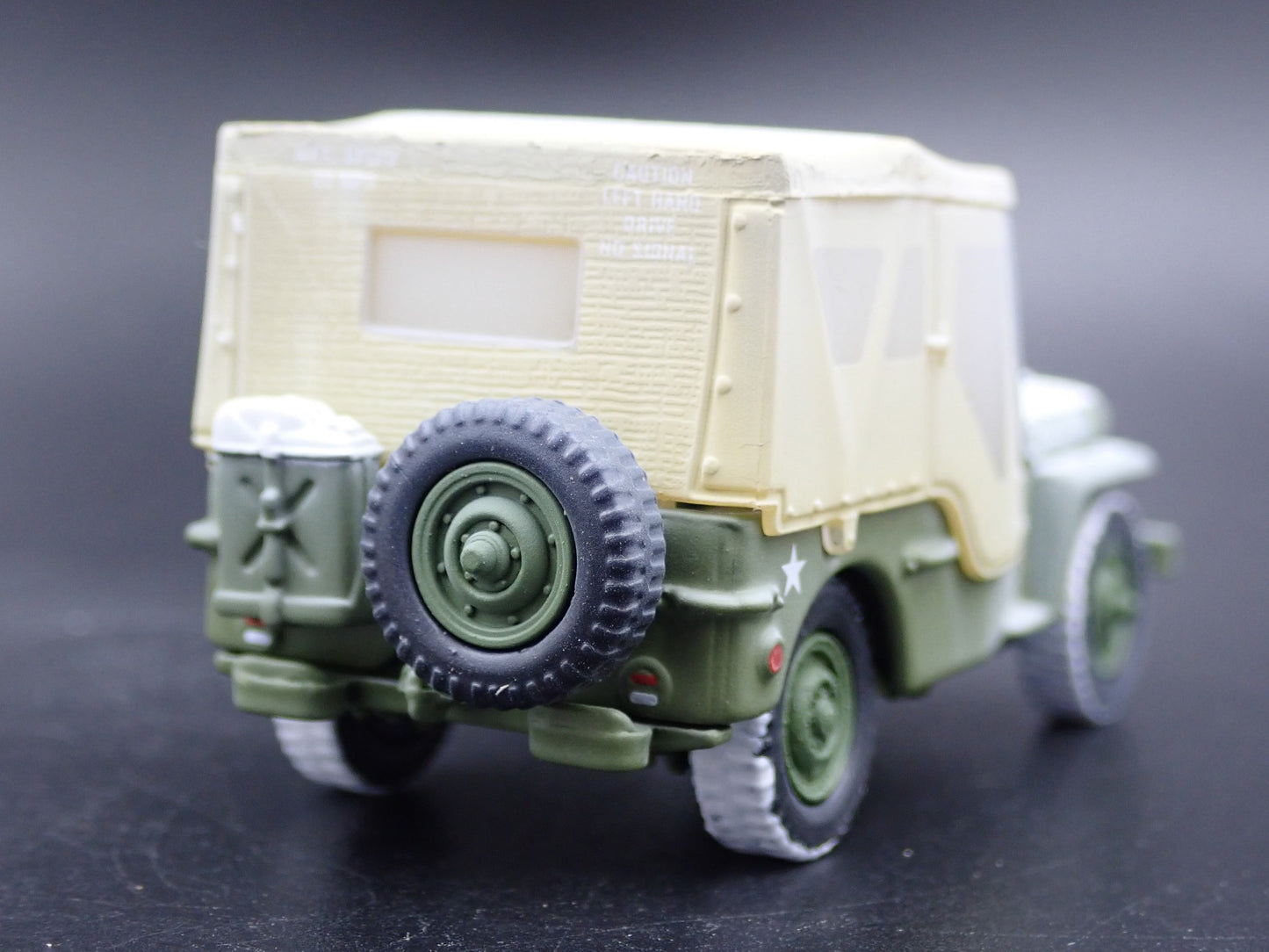 WWII WILLYS MB JEEP ARMY MILITARY SNOW RARE 1:64 SCALE DIORAMA DIECAST MODEL CAR