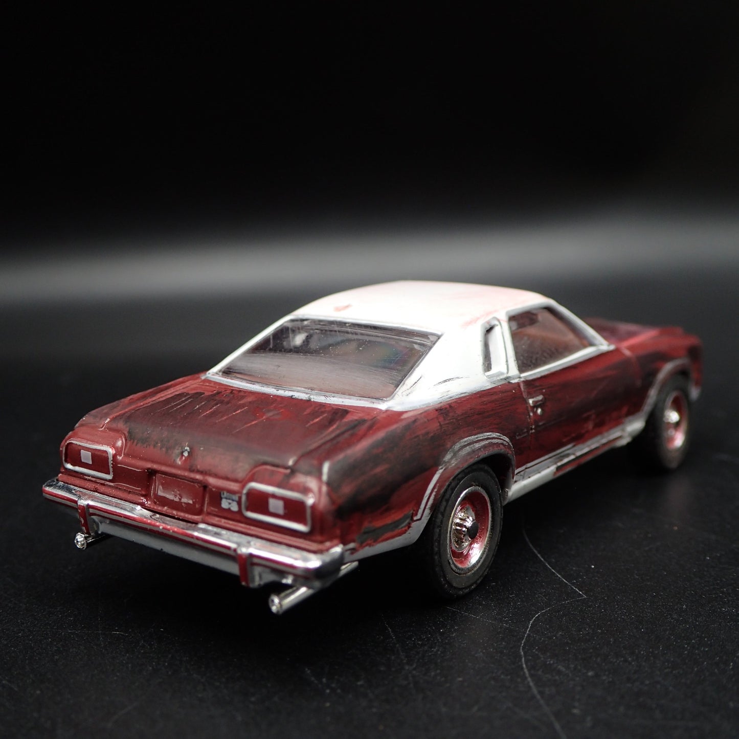 1974 CHEVY CHEVROLET CHEVELLE LAGUNA S3 BARN FIND 1:64 SCALE DIECAST MODEL CAR