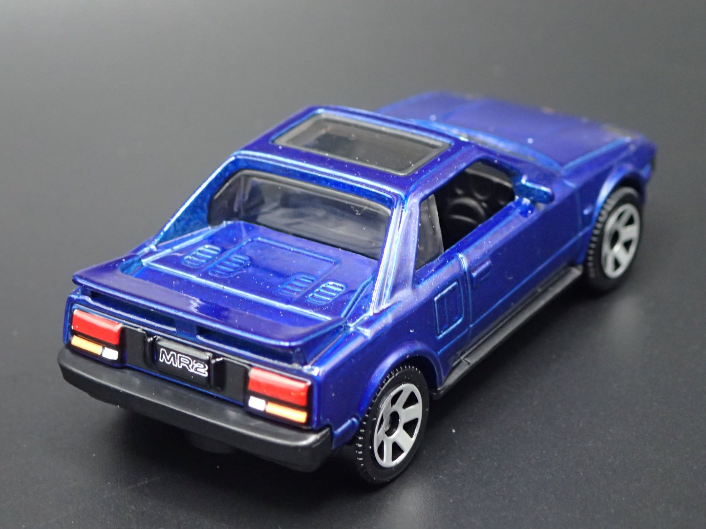 1984-1989 TOYOTA MR2 LIGHTS DOWN 1/64 SCALE COLLECTIBLE DIECAST MODEL CAR