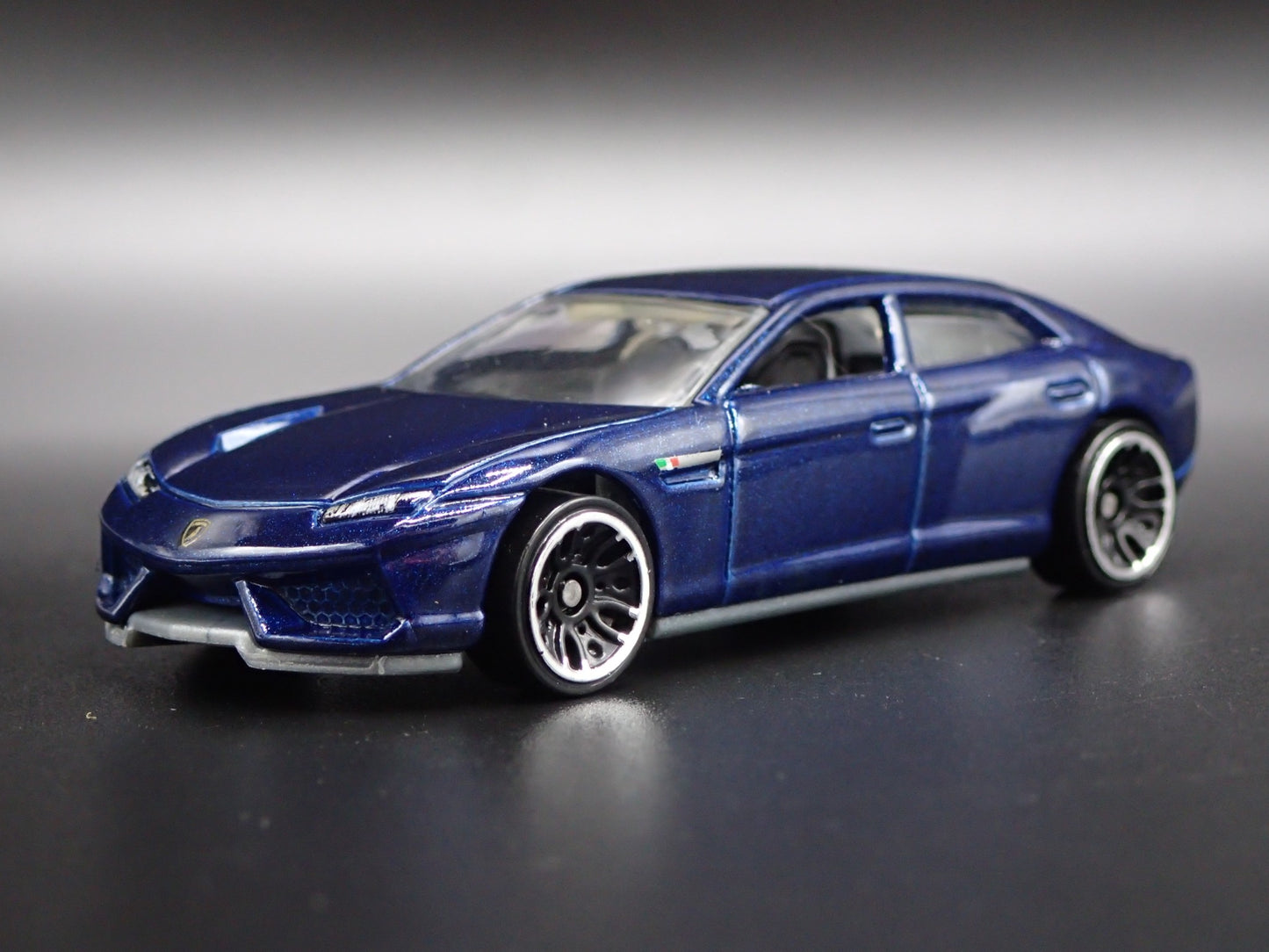 2008 08 LAMBORGHINI ESTOQUE 4 FOUR DOOR 1:64 SCALE COLLECTIBLE DIECAST MODEL CAR