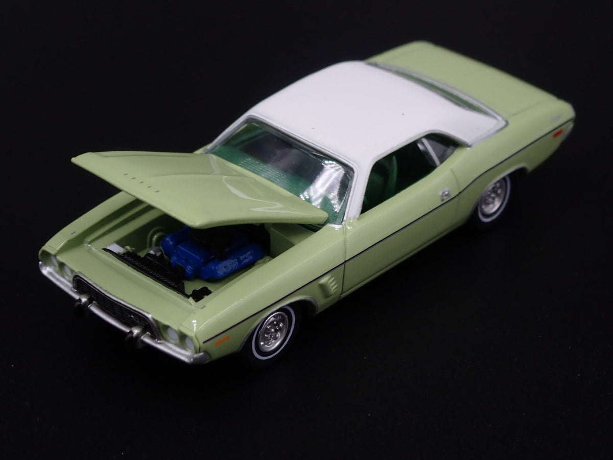 1973 73 DODGE CHALLENGER RARE 1:64 SCALE COLLECTIBLE DIORAMA DIECAST MODEL CAR-Burning Rubber Toy Company