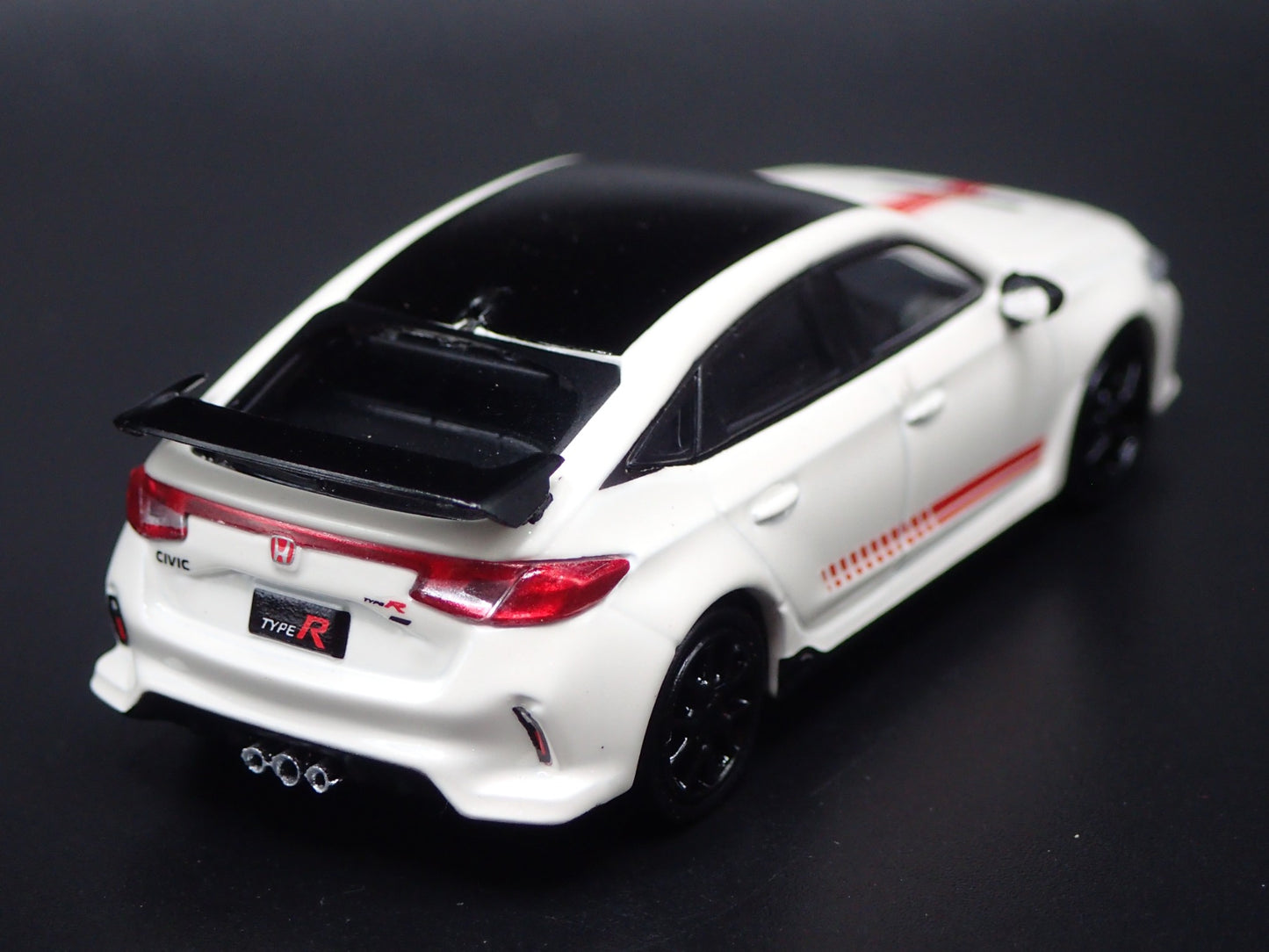 2022-2025 HONDA CIVIC TYPE R FL5 WHITE 1:64 SCALE COLLECTIBLE DIECAST MODEL CAR