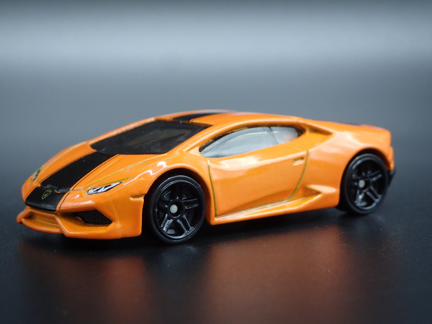 2014-2019 LAMBORGHINI HURACAN LP 610-4 SUPER CAR 1:64 SCALE DIECAST MODEL CAR