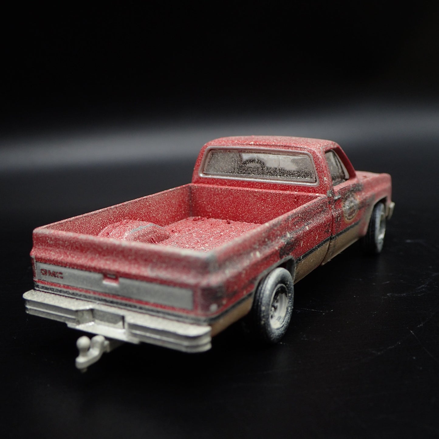 1982 82 GMC K2500 4X4 PICKUP TRUCK HITCH SQUAREBODY 1/64 SCALE DIECAST MODEL CAR