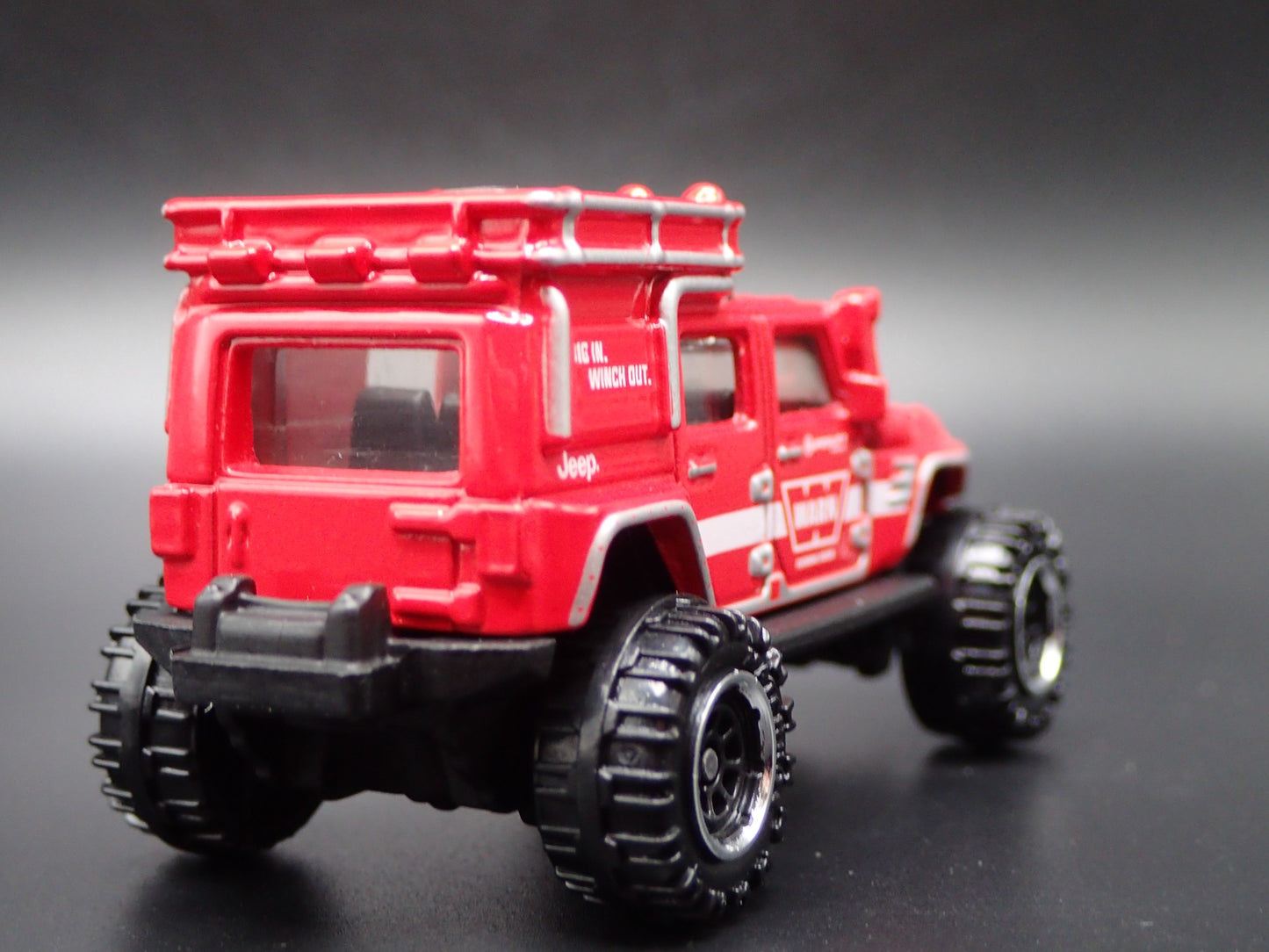 JEEP WRANGLER SUPERLIFT FOUR 4 DOOR WARN 1:64 SCALE DIORAMA DIECAST MODEL CAR