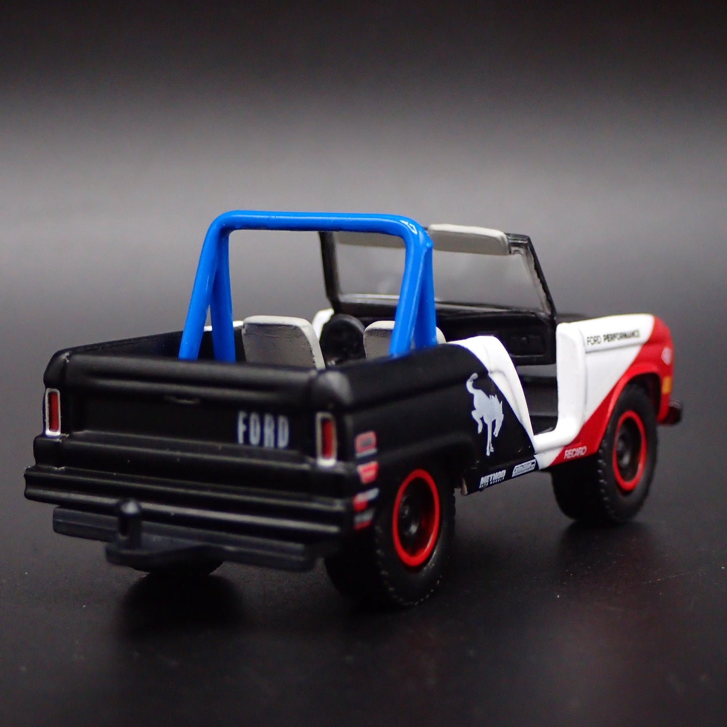 1966 66 FORD BRONCO RACING WITH HITCH 1:64 SCALE DIORAMA DIECAST MODEL CAR