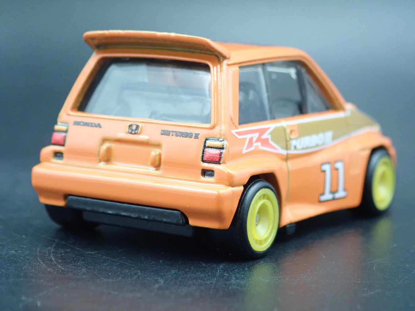 1981-1986 HONDA CITY TURBO II 1:64 SCALE COLLECTIBLE DIORAMA DIECAST MODEL CAR