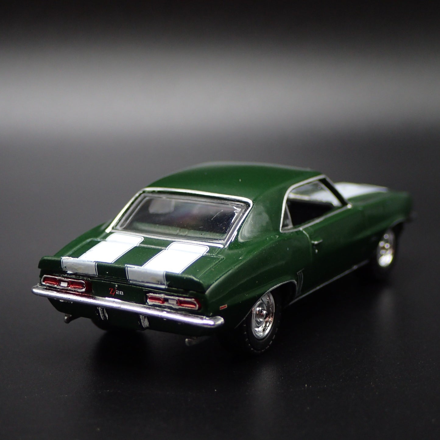 1969 69 CHEVY CHEVROLET CAMARO Z/28 GREEN 1:64 SCALE DIORAMA DIECAST MODEL CAR