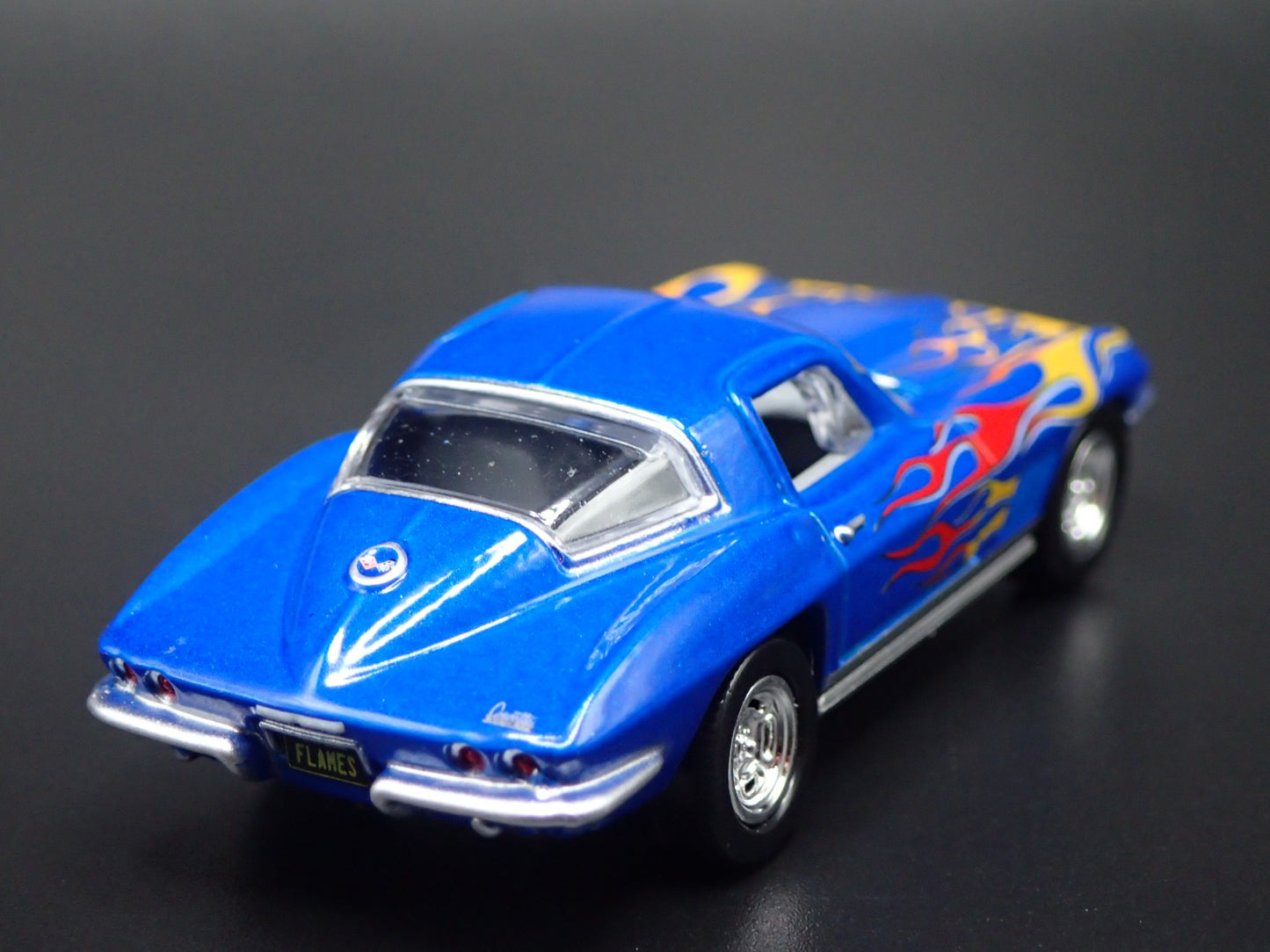 1967 67 CHEVY CHEVROLET CORVETTE 427 BLUE 1/64 SCALE DIORAMA DIECAST MODEL CAR