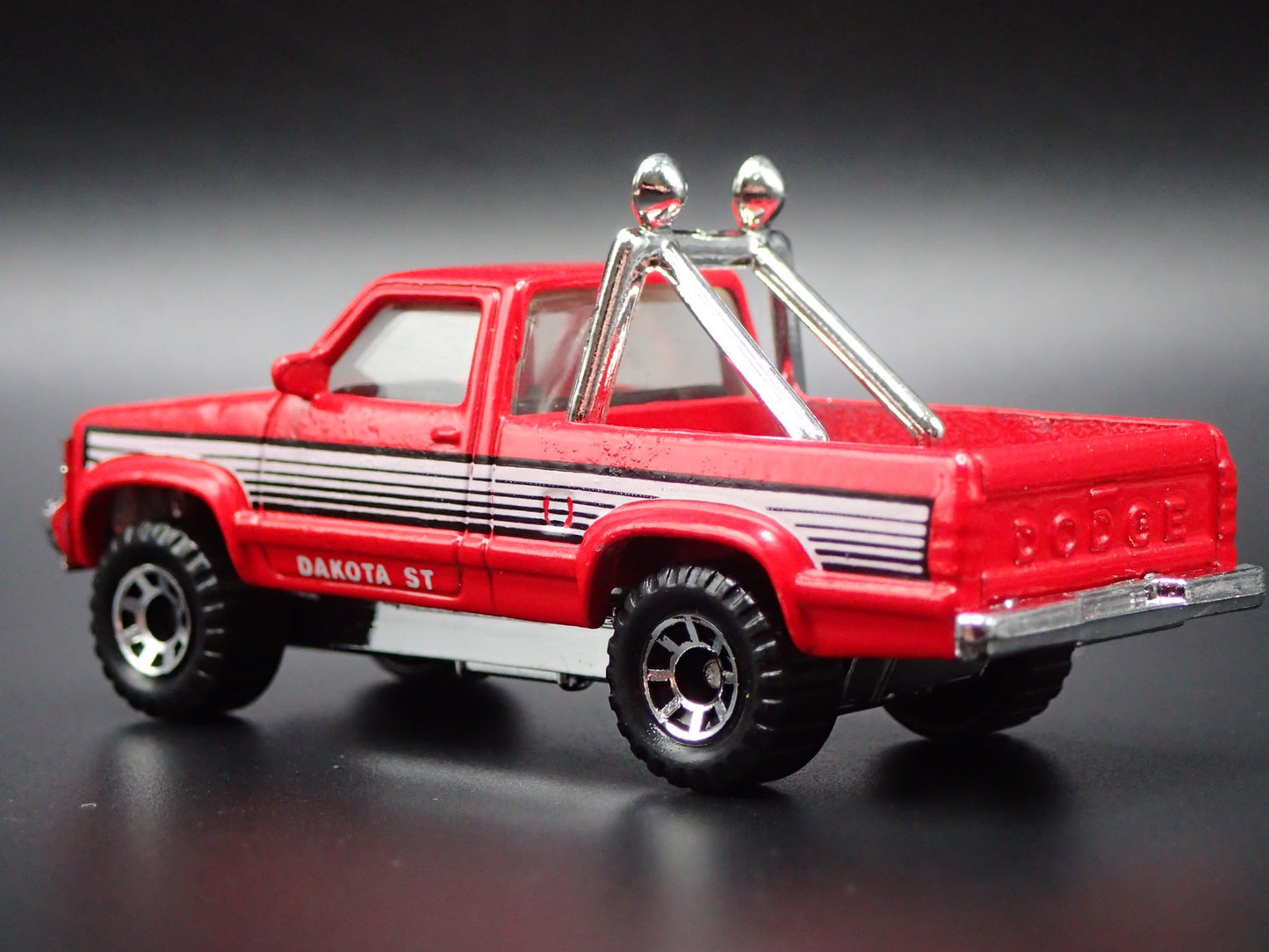 1987-1996 DODGE DAKOTA PICKUP TRUCK RED 1/64 SCALE COLLECTIBLE DIECAST MODEL CAR