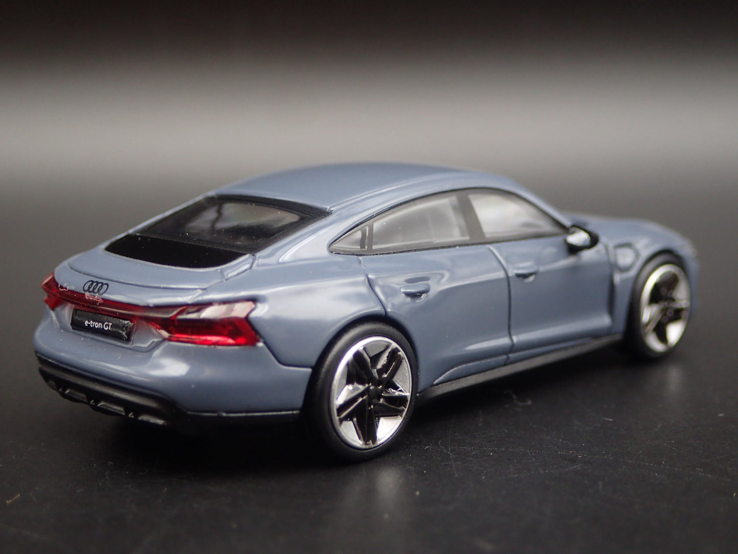 2020-2025 AUDI RS E TRON ETRON GT 1:64 SCALE COLLECTIBLE DIECAST MODEL CAR