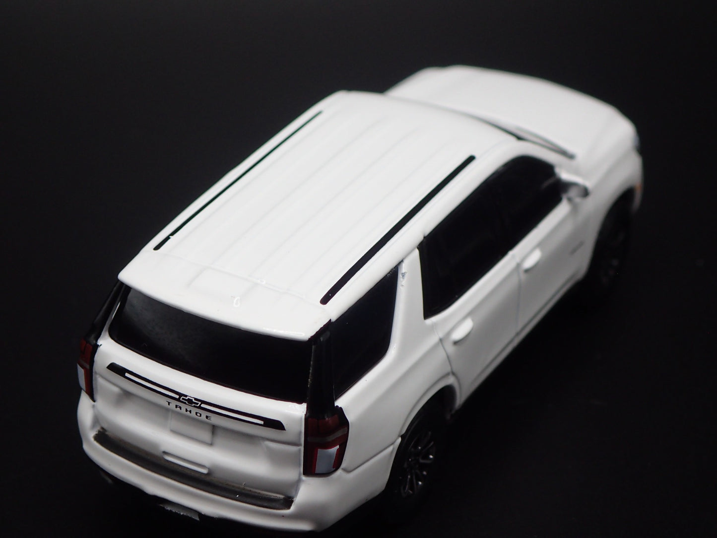 2021-2025 CHEVY CHEVROLET TAHOE WHITE 1:64 SCALE COLLECTIBLE DIECAST MODEL CAR
