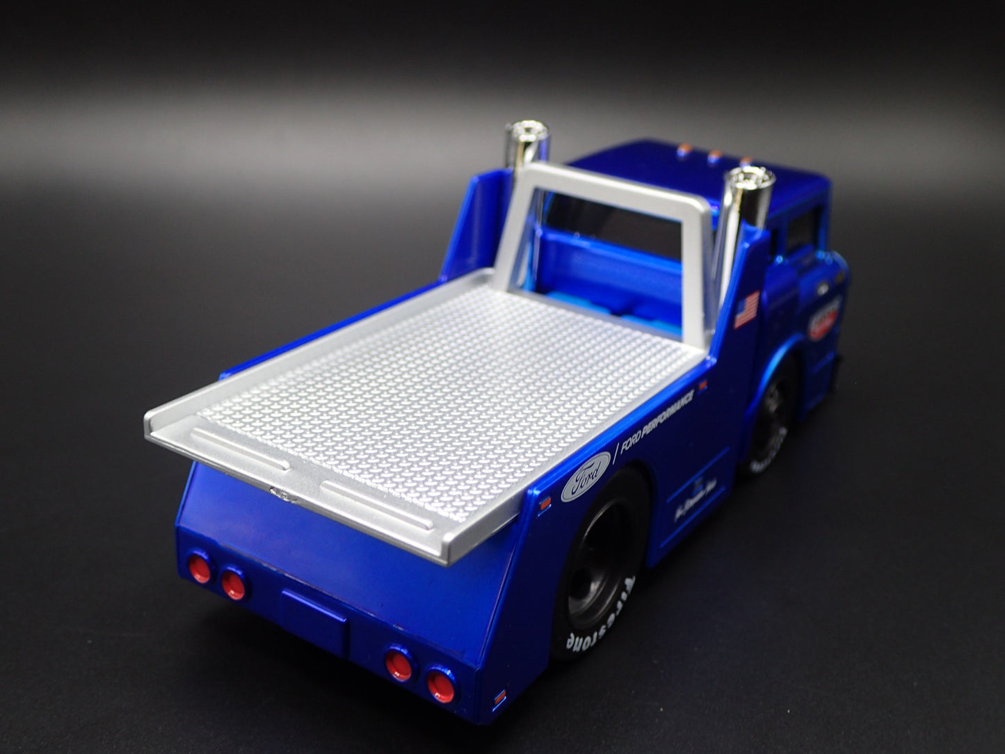 1966 66 FORD C600 FLATBED CAR HAULER BLUE 1:64 SCALE DIORAMA DIECAST MODEL CAR
