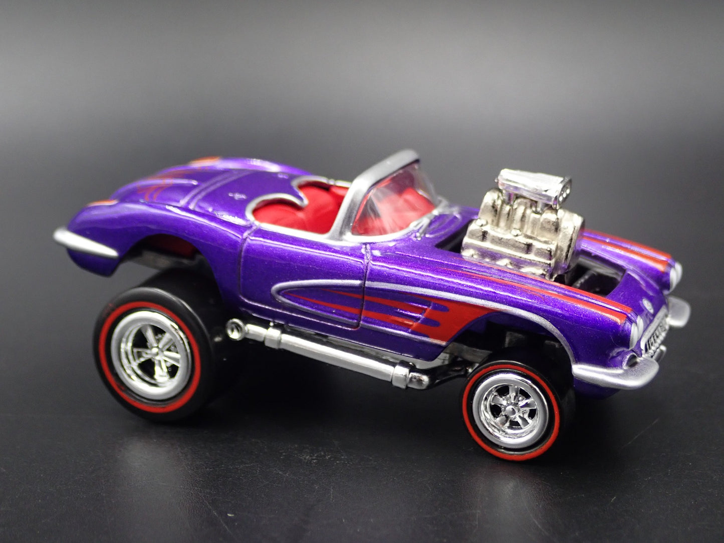 1958 58 CHEVY CHEVROLET CORVETTE CONVERTIBLE ZINGER 1:64 SCALE DIECAST MODEL CAR