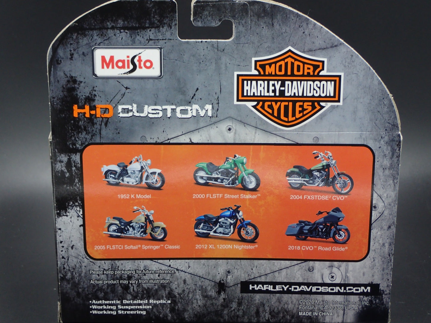 2004 04 FXSTDSE2 CVO HARLEY DAVIDSON MOTORCYCLE MAISTO SERIES 37 1/18 MODEL BIKE