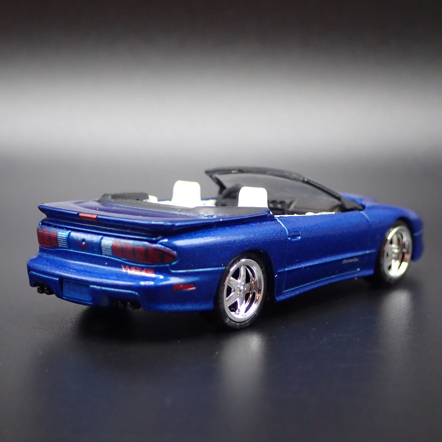 1996 96 PONTIAC FIREBIRD TRANS AM T/A CONVERTIBLE 1:64 SCALE DIECAST MODEL CAR