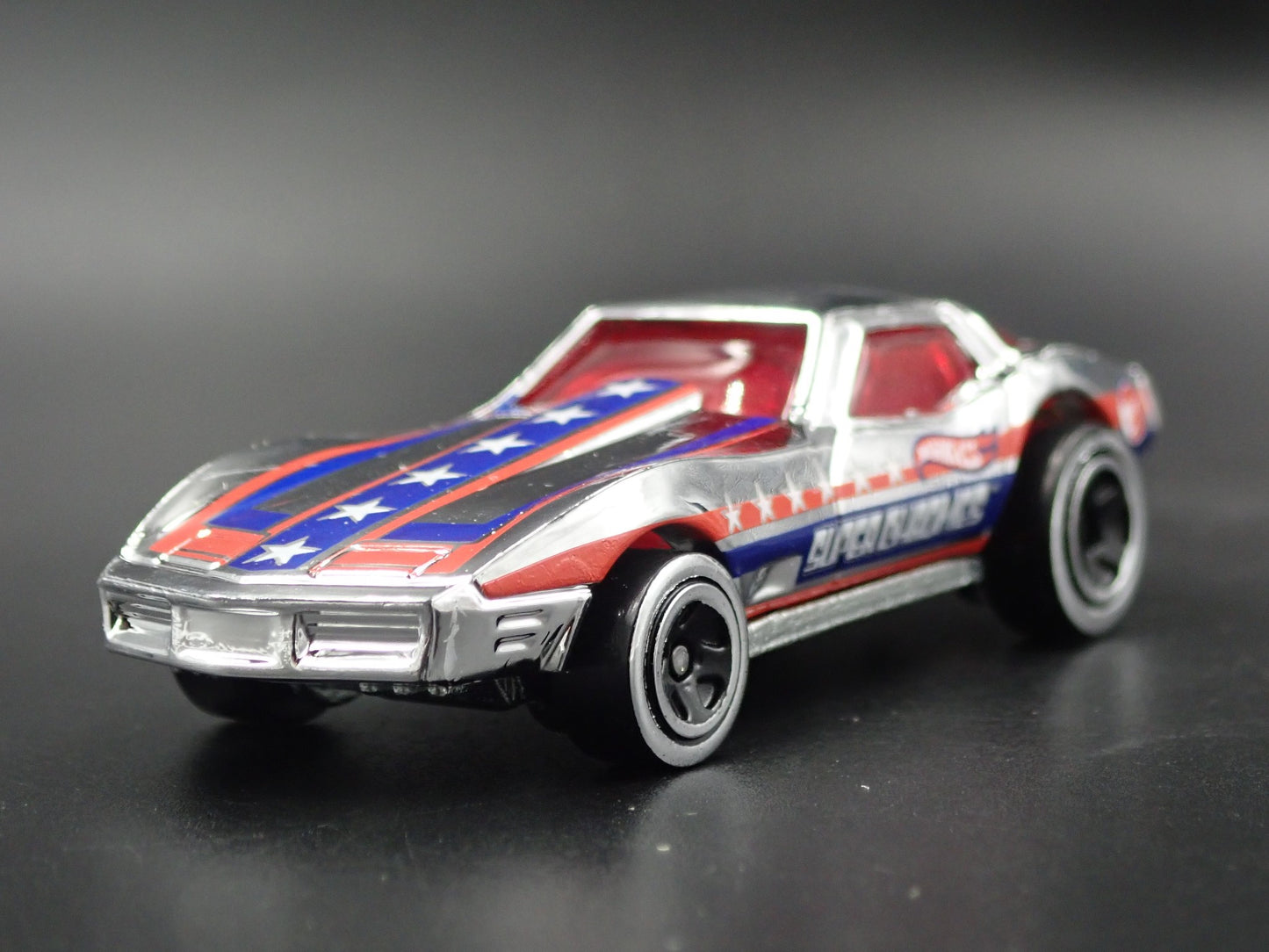 1968 68 CHEVY CHEVROLET CORVETTE STINGRAY 1/64 SCALE DIORAMA DIECAST MODEL CAR