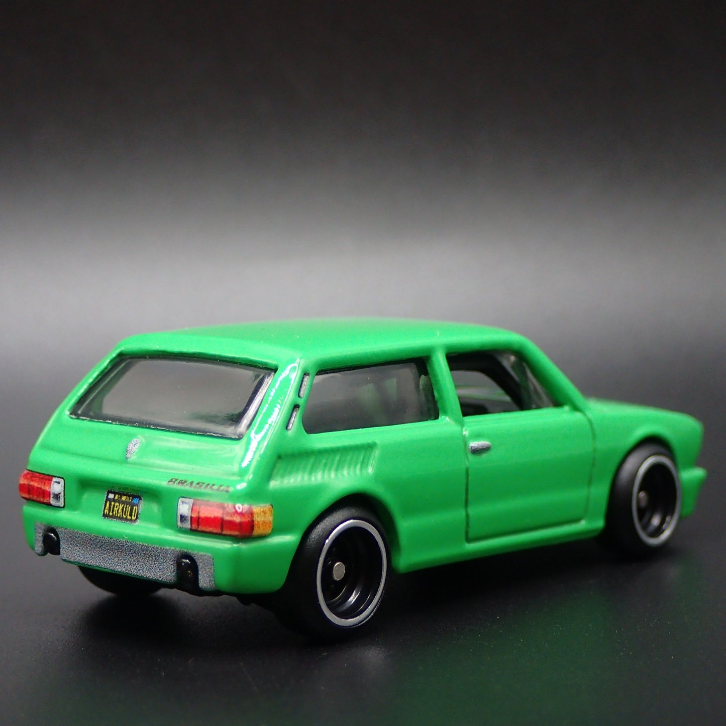 1973-1982 VW VOLKSWAGEN BRASILIA 2 TWO DOOR GREEN 1:64 SCALE DIECAST MODEL CAR