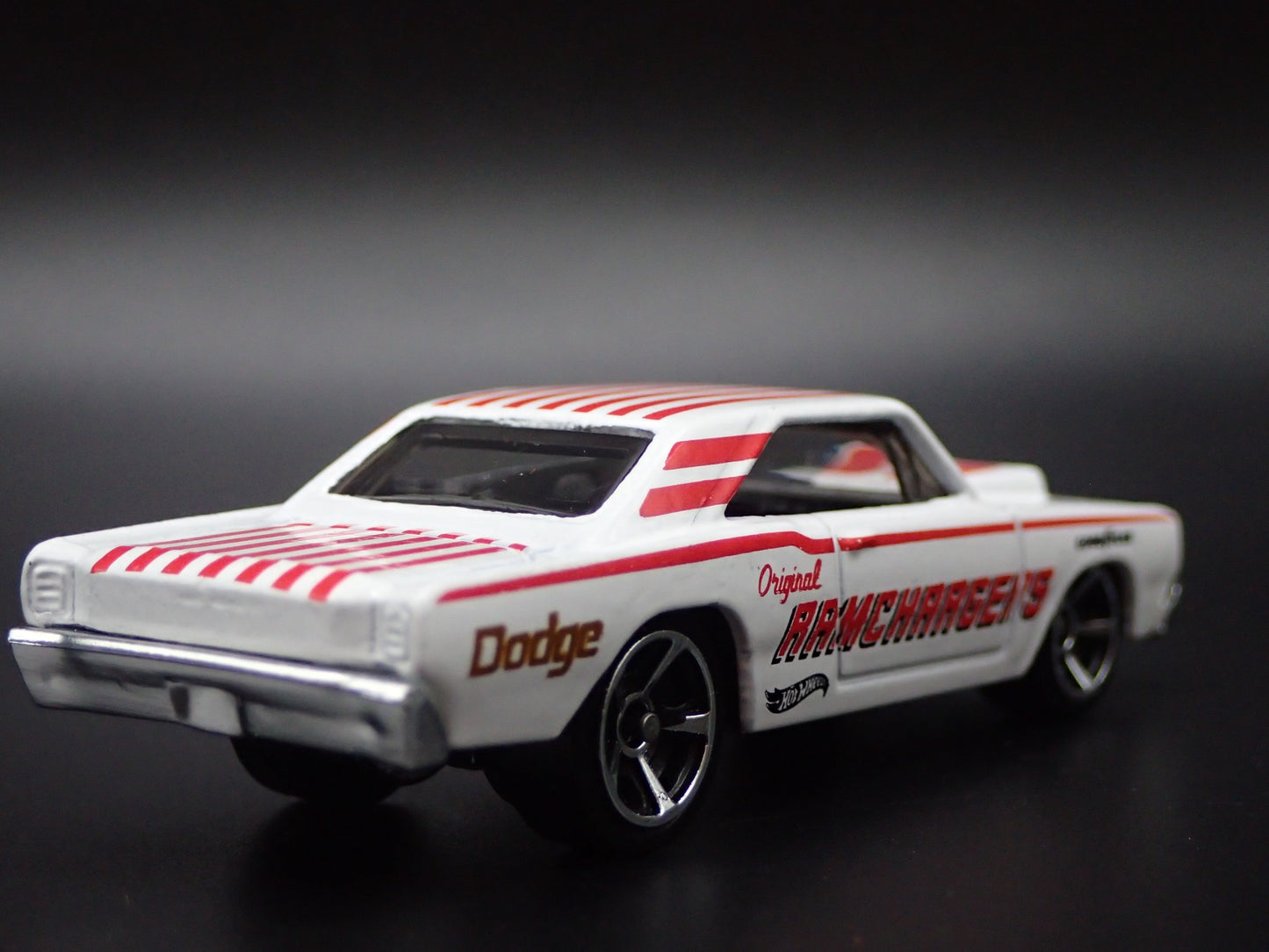 1968 68 DODGE DART RAMCHARGERS NHRA DRAG 164 SCALE DIORAMA DIECAST MODEL CAR