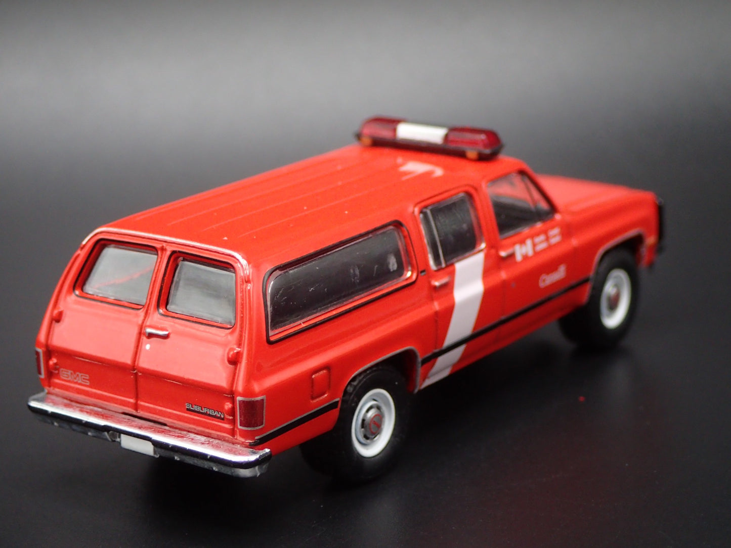 1973-1991 GMC SUBURBAN CANADIAN COAST GUARD 1/64 SCALE DIORAMA DIECAST MODEL CAR
