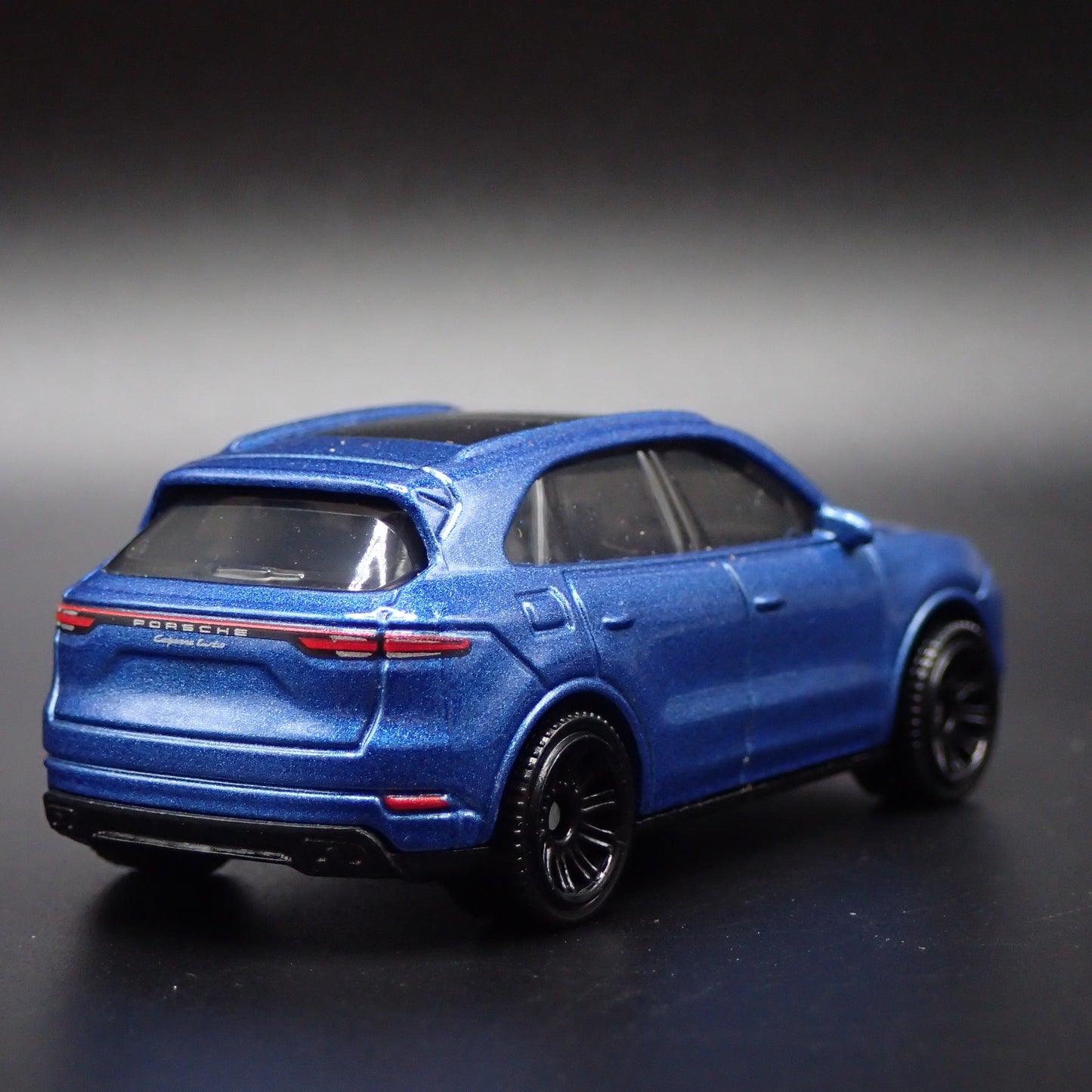 2018-2025 PORSCHE CAYENNE TURBO 1:64 SCALE COLLECTIBLE DIORAMA DIECAST MODEL CAR