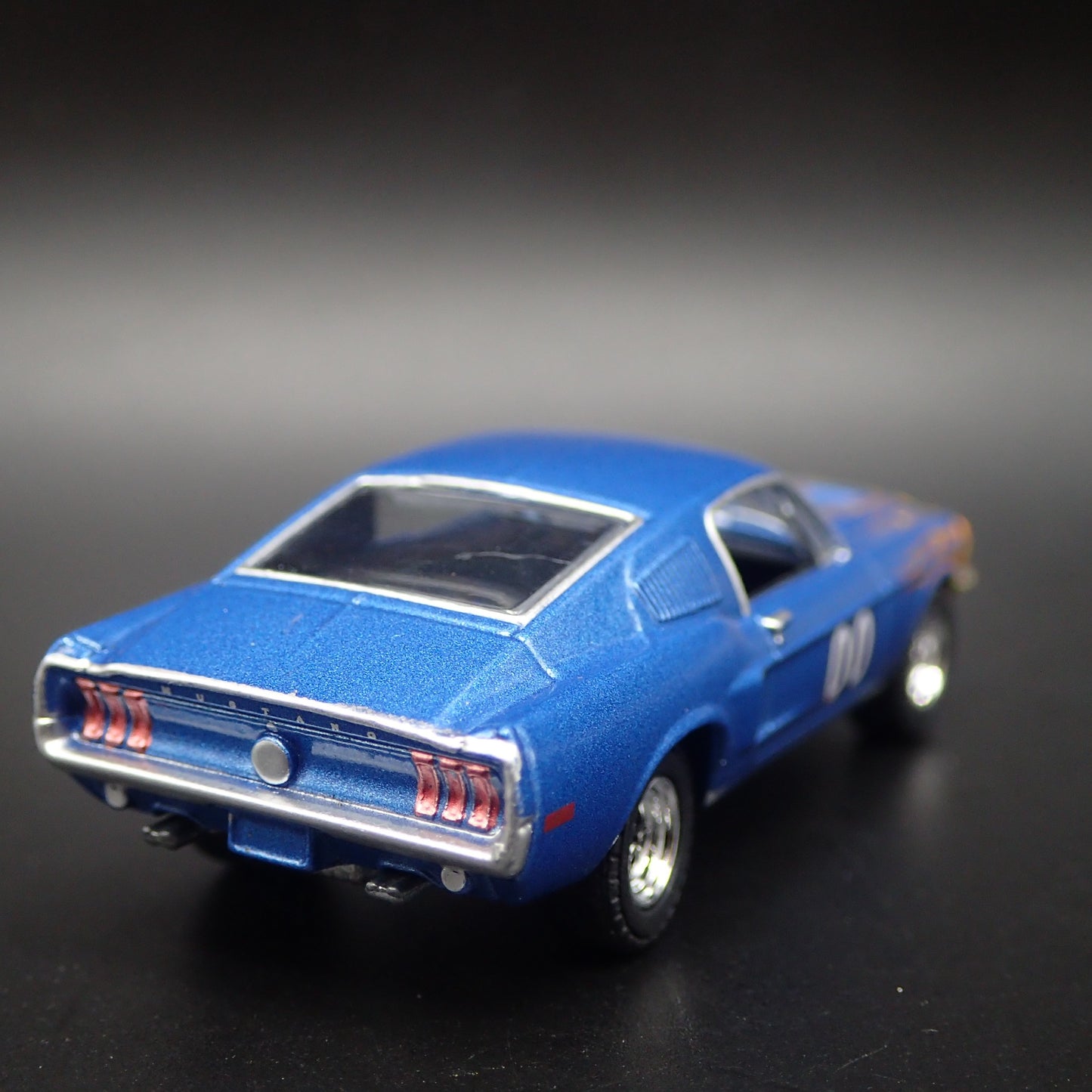 1968 68 FORD MUSTANG GT DUKES OF HAZZARD 1/64 SCALE DIORAMA DIECAST MODEL CAR