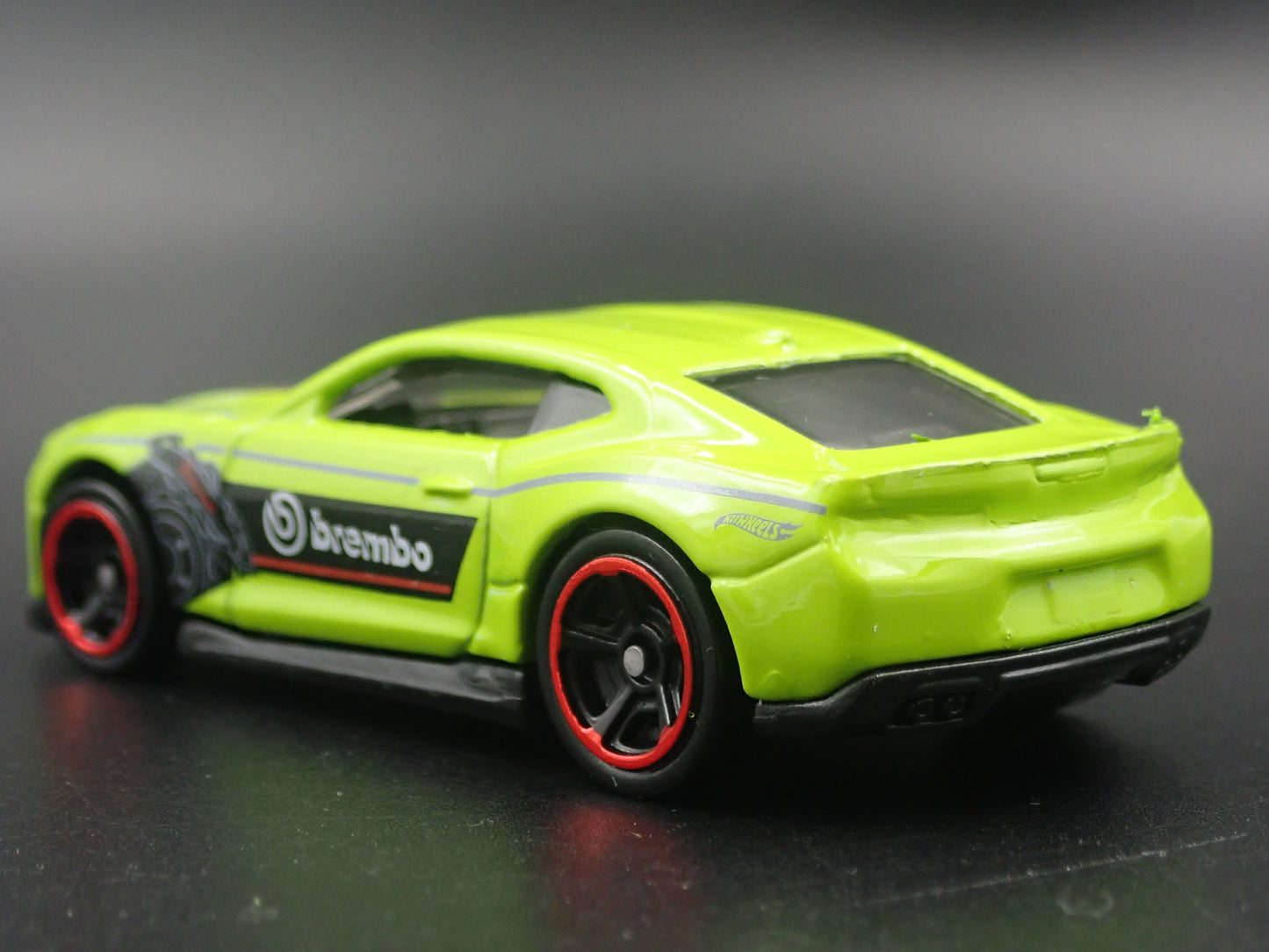 2016-2024 CHEVY CHEVROLET CAMARO SS BREMBO 1:64 SCALE DIORAMA DIECAST MODEL CAR