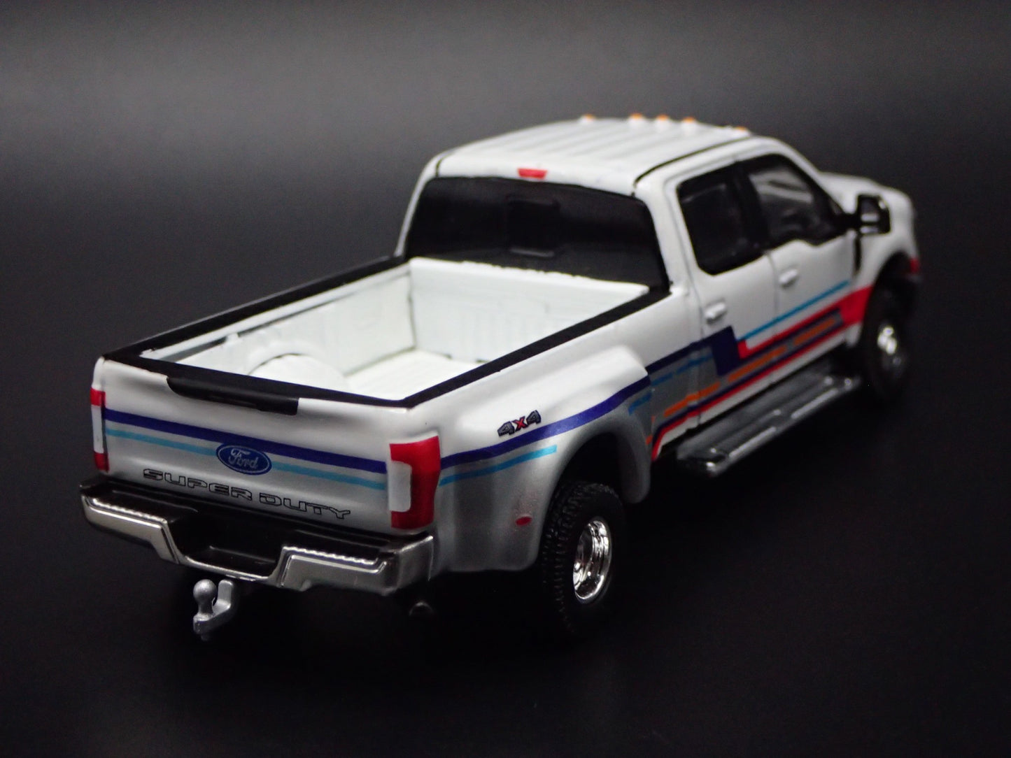 2019 19 FORD F350 LARIAT DUALLY TRUCK W/ HITCH 1:64 SCALE DIECAST MODEL CAR