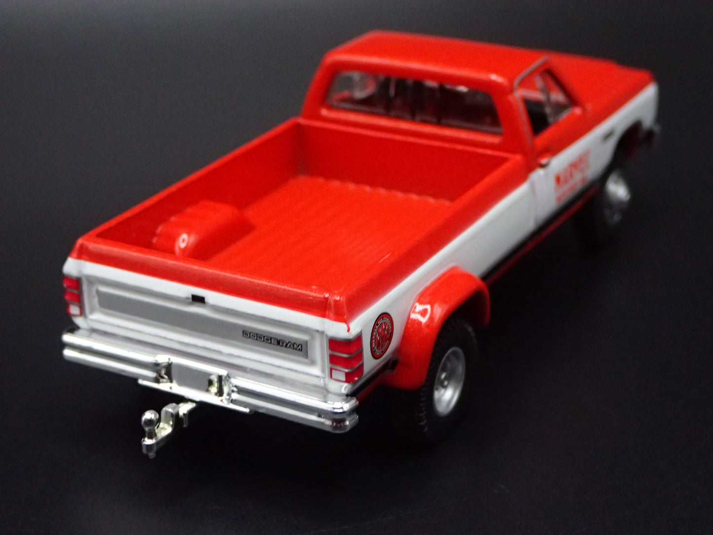 1989 89 DODGE RAM D350 DUALLY PICKUP TRUCK 1/64 SCALE DIORAMA DIECAST MODEL CAR