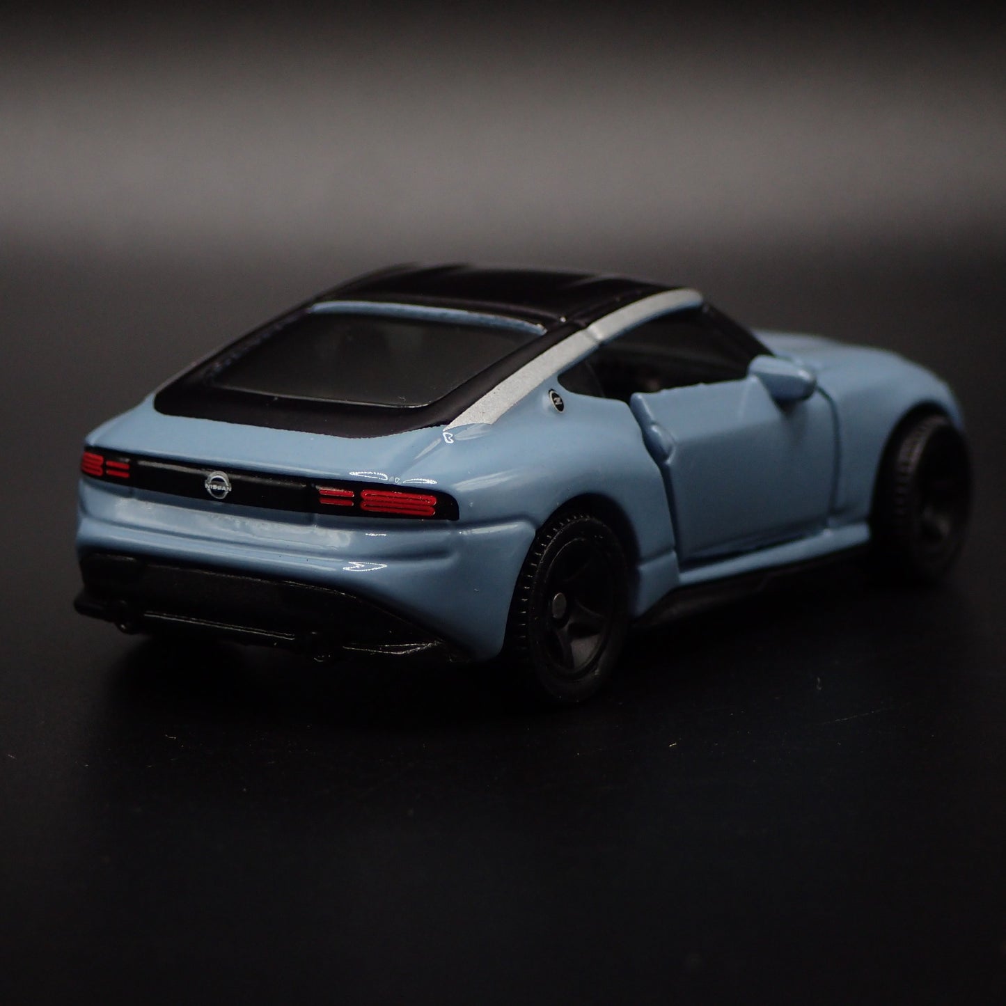 2023-2025 NISSAN Z BLUE 1:64 SCALE LIMITED COLLECTIBLE DIORAMA DIECAST MODEL CAR