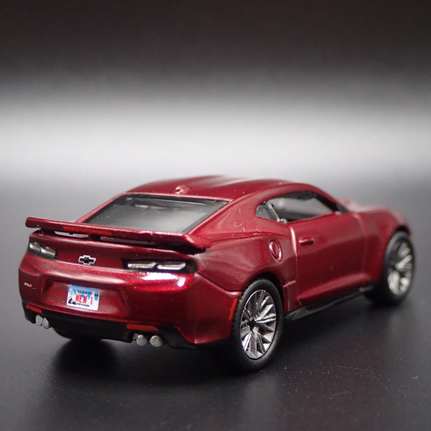 2022 22 CHEVY CHEVROLET CAMARO ZL1 RARE 1:64 SCALE DIORAMA DIECAST MODEL CAR
