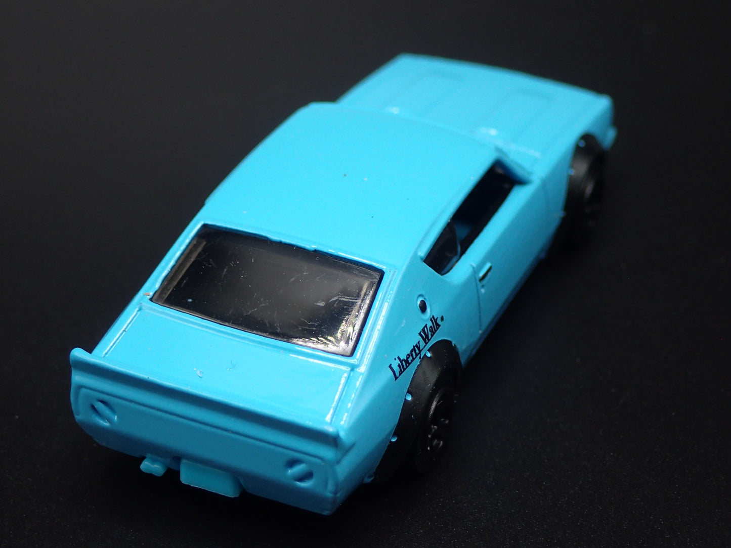 1972-1973 NISSAN SKYLINE 2000 GTR BLUE LBWK 1:64 SCALE DIORAMA DIECAST MODEL CAR