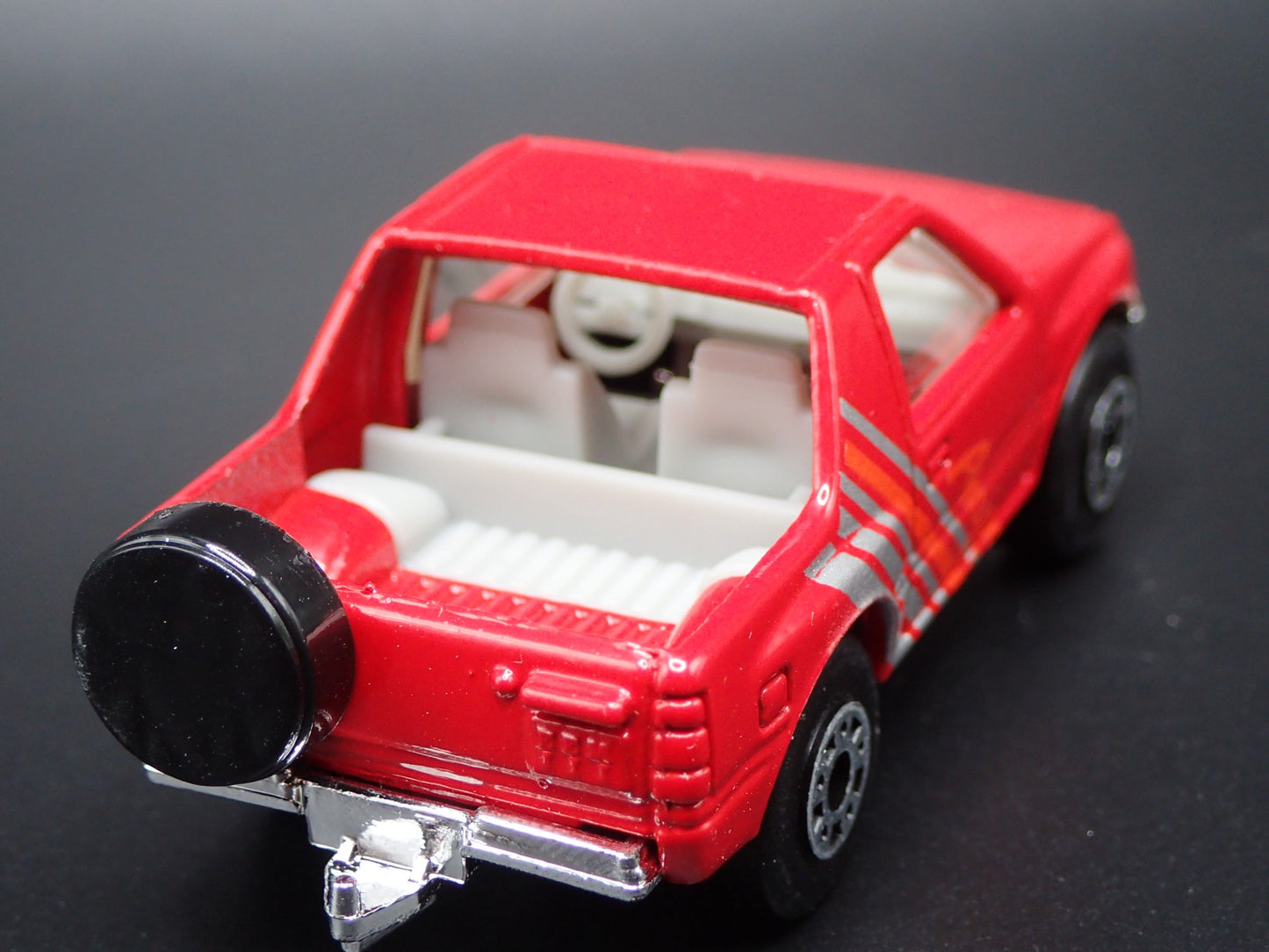 1989-1994 ISUZU AMIGO SUV RED 1:64 SCALE COLLECTIBLE DIORAMA DIECAST MODEL CAR