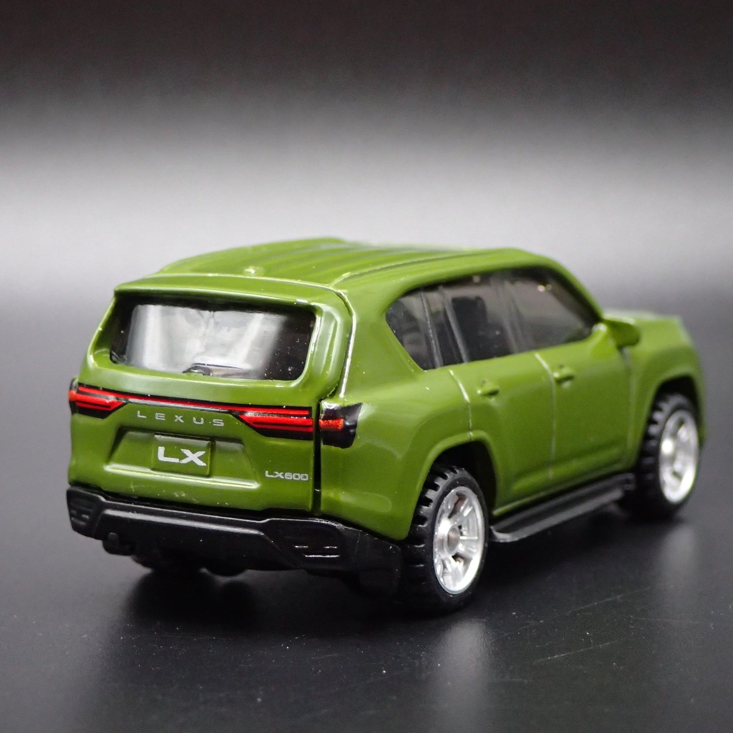 2022-2025 LEXUS LX SUV GREEN 1/64 SCALE COLLECTIBLE DIORAMA DIECAST MODEL CAR
