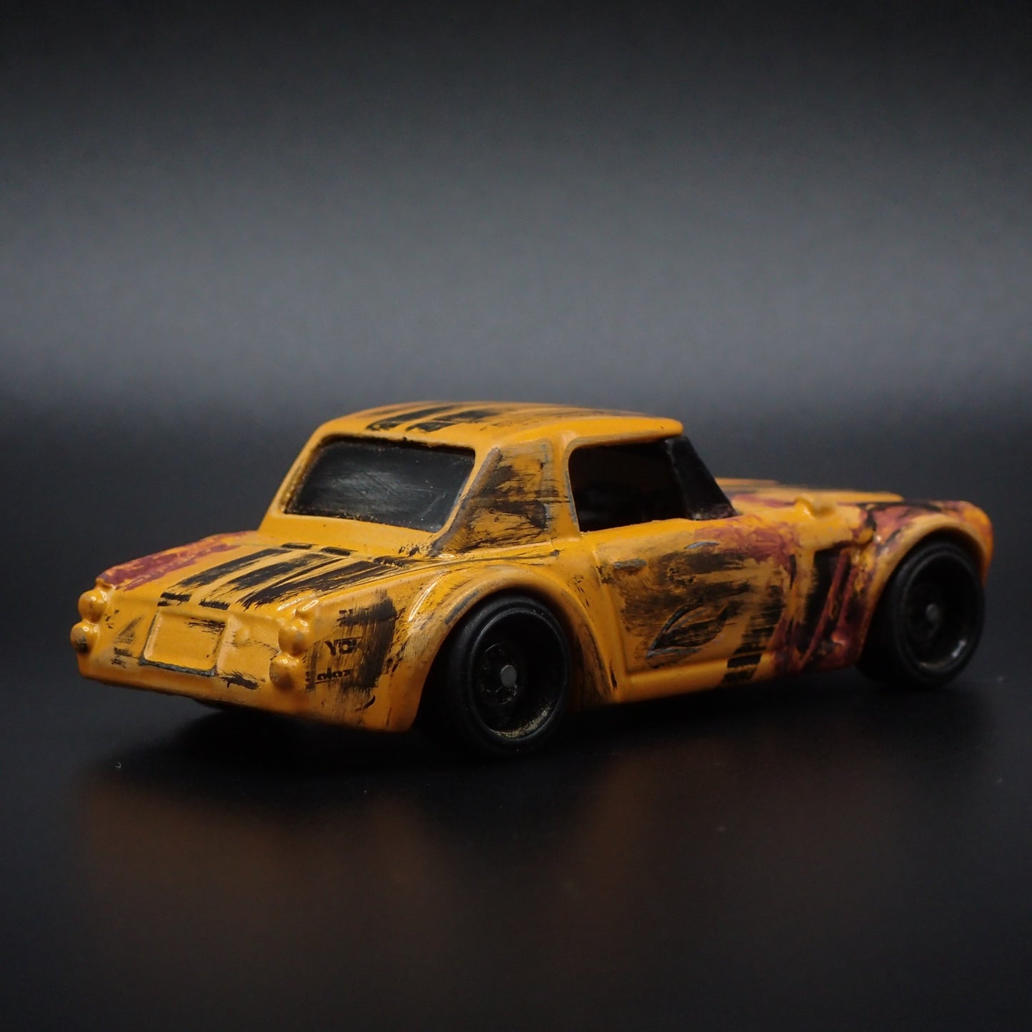 1967-1970 DATSUN FAIRLADY 2000 JUNKYARD ABANDONED 1:64 SCALE DIECAST MODEL CAR