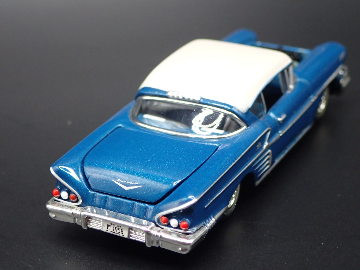 1958 58 CHEVY CHEVROLET IMPALA. 1:64 SCALE COLLECTIBLE DIORAMA DIECAST MODEL CAR