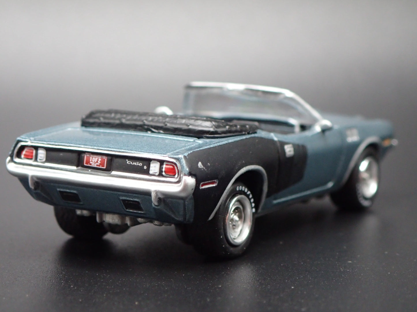 1971 71 PLYMOUTH CUDA HEMI CONVERTIBLE 1/64 SCALE COLLECTIBLE DIECAST MODEL CAR
