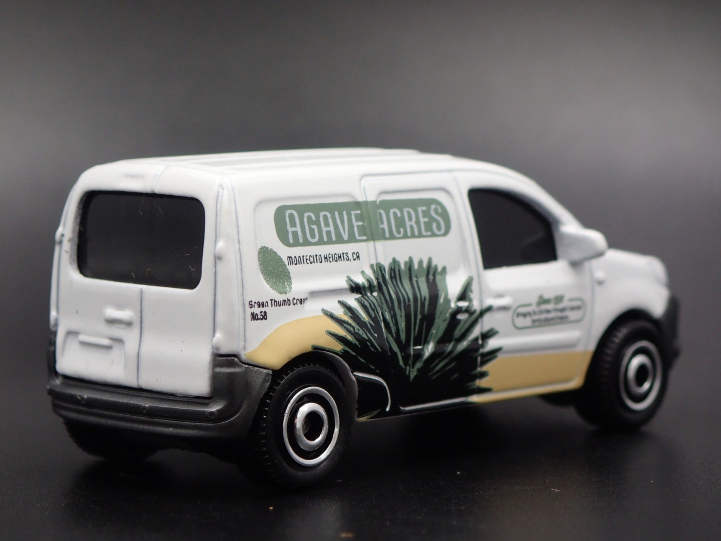 2011-2021 RENAULT KANGOO SPRINTER VAN 1:64 MB SCALE DIORAMA DIECAST MODEL CAR